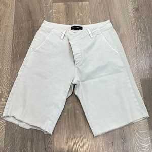Sanctuary light khaki knee shorts